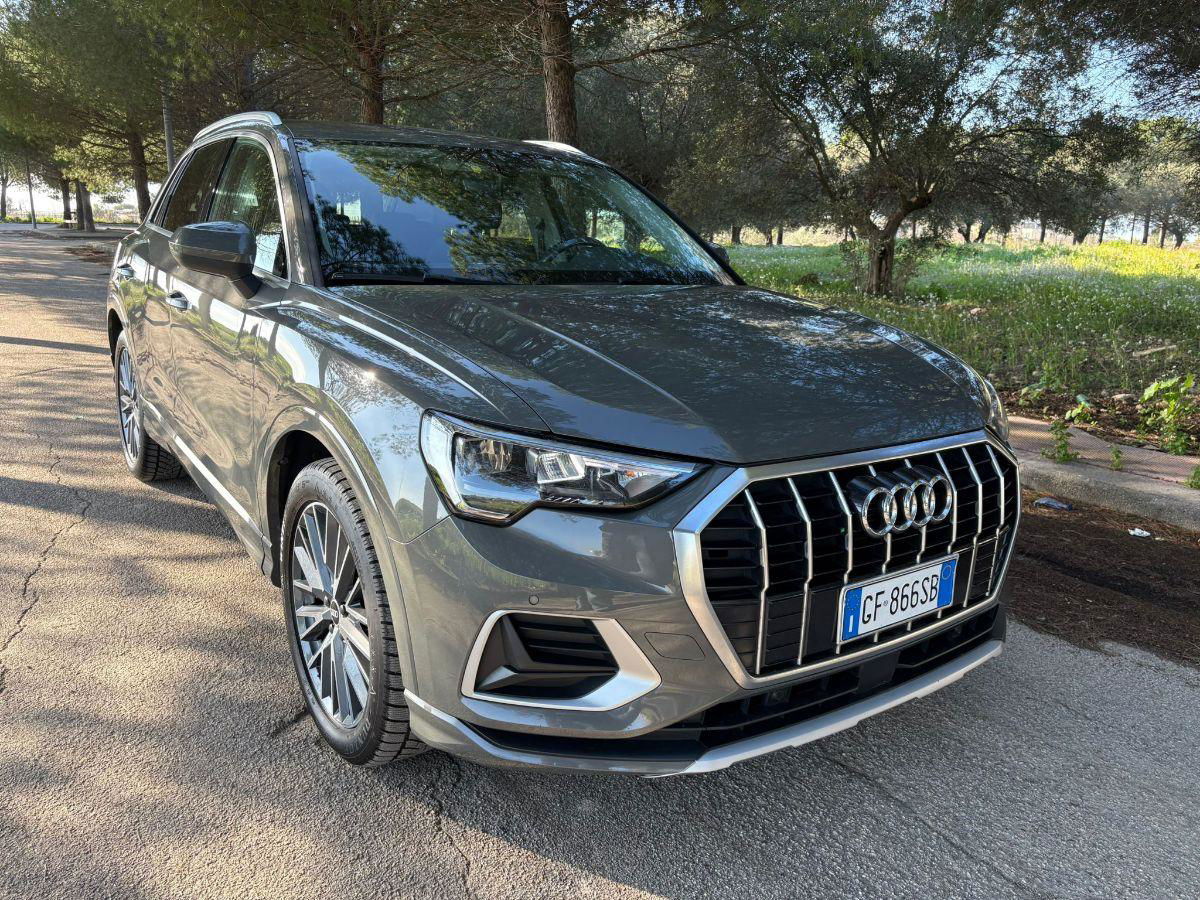 AUDI – Q3 – 35 TDI S tronic Business Advanced